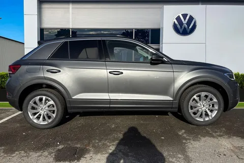 3 of 54 for Volkswagen T-Roc 1.0 TSI Match Euro 6 (s/s) 5dr