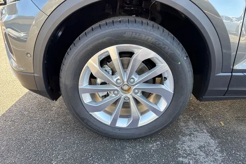 9 of 54 for Volkswagen T-Roc 1.0 TSI Match Euro 6 (s/s) 5dr