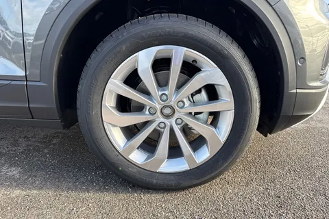 12 of 54 for Volkswagen T-Roc 1.0 TSI Match Euro 6 (s/s) 5dr