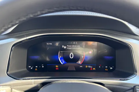 35 of 54 for Volkswagen T-Roc 1.0 TSI Match Euro 6 (s/s) 5dr