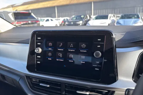 37 of 54 for Volkswagen T-Roc 1.0 TSI Match Euro 6 (s/s) 5dr