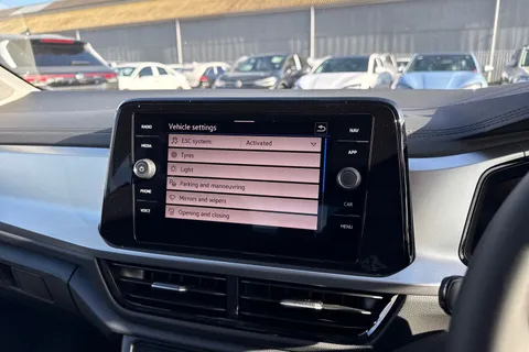 42 of 54 for Volkswagen T-Roc 1.0 TSI Match Euro 6 (s/s) 5dr