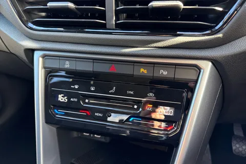 47 of 54 for Volkswagen T-Roc 1.0 TSI Match Euro 6 (s/s) 5dr