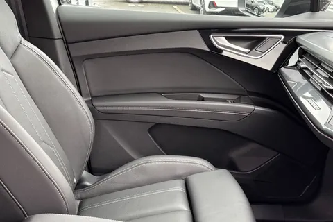 15 of 67 for Audi Q4 e-tron Q4 Sportback Black Edition 45 e-tron 210,00 kW