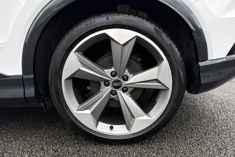 23 of 67 for Audi Q4 e-tron Q4 Sportback Black Edition 45 e-tron 210,00 kW