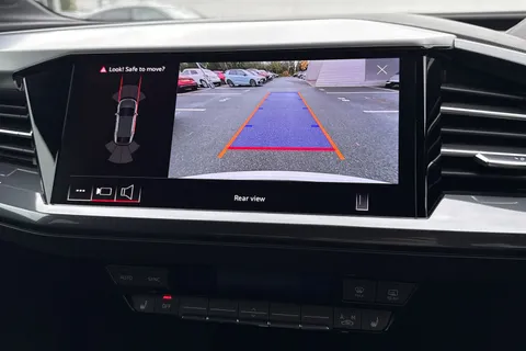 25 of 67 for Audi Q4 e-tron Q4 Sportback Black Edition 45 e-tron 210,00 kW