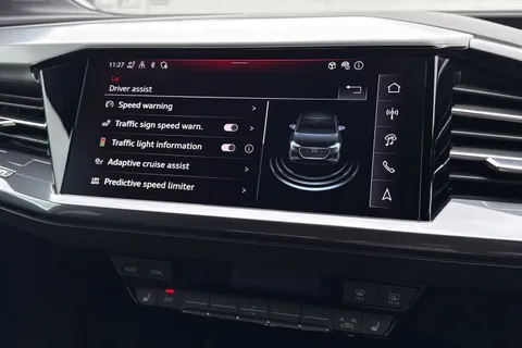 36 of 67 for Audi Q4 e-tron Q4 Sportback Black Edition 45 e-tron 210,00 kW