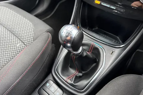 DK72NZY Ford Puma 1.0T EcoBoost MHEV ST-Line Euro 6 (s/s) 5dr Thumbnail #21