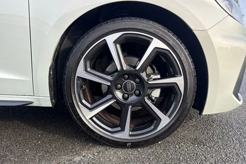 PK25TPY Audi A1 Black Edition 30 TFSI 116 PS S tronic Thumbnail #11