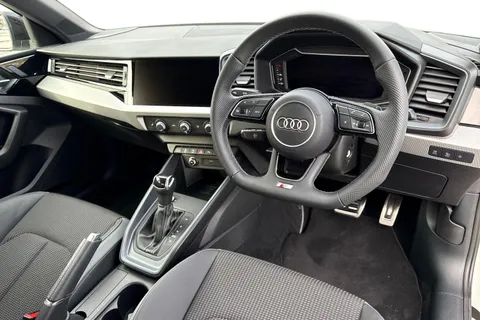 PK25TPY Audi A1 Black Edition 30 TFSI 116 PS S tronic Thumbnail #15