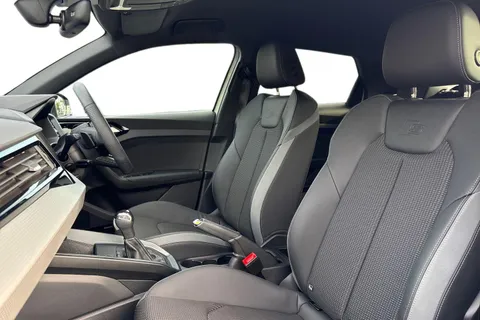 PK25TPY Audi A1 Black Edition 30 TFSI 116 PS S tronic Thumbnail #17