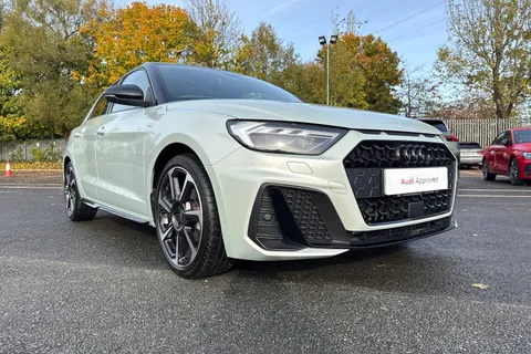 PK25TPY Audi A1 Black Edition 30 TFSI 116 PS S tronic Thumbnail #30