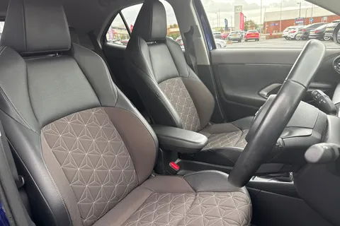 MW22PNF Toyota Yaris Cross 1.5 Hybrid Excel 5dr CVT Thumbnail #23