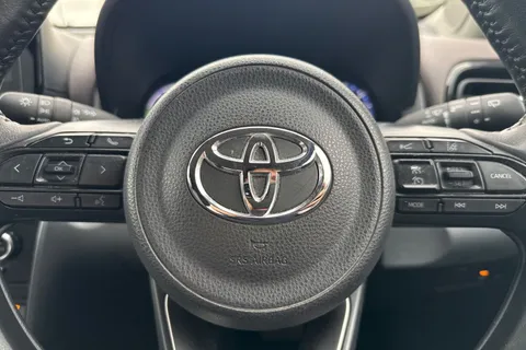 MW22PNF Toyota Yaris Cross 1.5 Hybrid Excel 5dr CVT Thumbnail #38