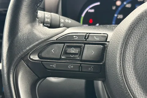 MW22PNF Toyota Yaris Cross 1.5 Hybrid Excel 5dr CVT Thumbnail #39