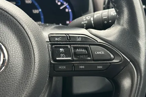 MW22PNF Toyota Yaris Cross 1.5 Hybrid Excel 5dr CVT Thumbnail #40