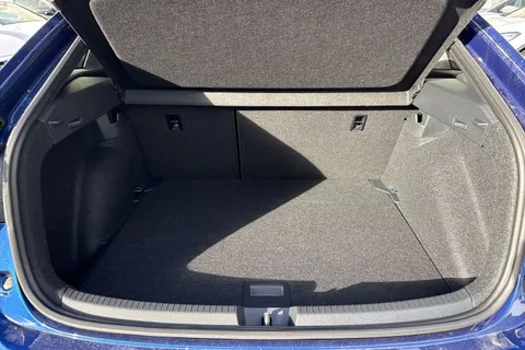  Volkswagen Taigo 1.5 TSI Black Edition DSG Euro 6 (s/s) 5dr Thumbnail #7