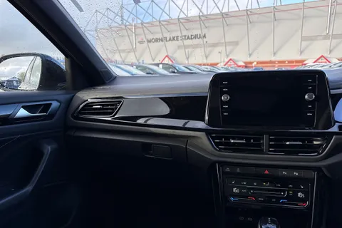  Volkswagen T-Roc 1.5 TSI Black Edition Plus DSG Euro 6 (s/s) 5dr Thumbnail #20