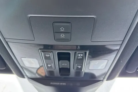  Volkswagen T-Roc 1.5 TSI Black Edition Plus DSG Euro 6 (s/s) 5dr Thumbnail #58