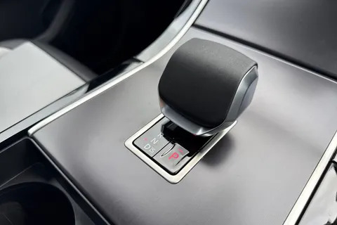  Land Rover Range Rover Velar 2.0 D200 MHEV Dynamic SE Auto 4WD Euro 6 (s/s) 5dr Thumbnail #17