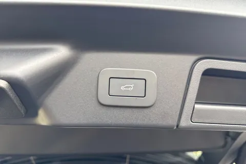  Land Rover Range Rover Velar 2.0 D200 MHEV Dynamic SE Auto 4WD Euro 6 (s/s) 5dr Thumbnail #26