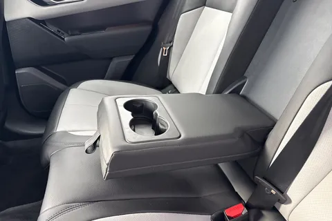  Land Rover Range Rover Velar 2.0 D200 MHEV Dynamic SE Auto 4WD Euro 6 (s/s) 5dr Thumbnail #27