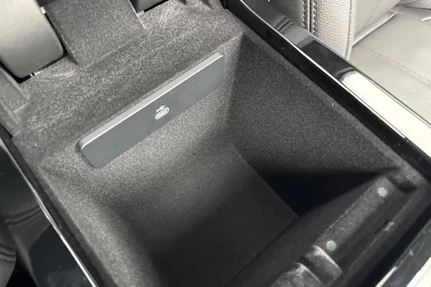 Land Rover Range Rover Velar 2.0 D200 MHEV Dynamic SE Auto 4WD Euro 6 (s/s) 5dr Thumbnail #52