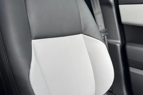  Land Rover Range Rover Velar 2.0 D200 MHEV Dynamic SE Auto 4WD Euro 6 (s/s) 5dr Thumbnail #53