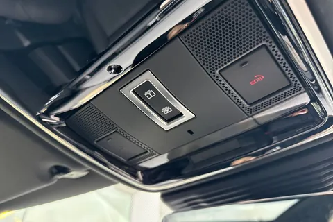 Land Rover Range Rover Velar 2.0 D200 MHEV Dynamic SE Auto 4WD Euro 6 (s/s) 5dr Thumbnail #55