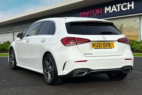 KU21OVB Mercedes-Benz A Class 2.0 A200d AMG Line (Premium 2) 8G-DCT Euro 6 (s/s) 5dr Thumbnail #3