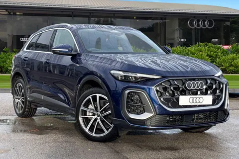 Audi Q5 2.0 TDI S line S Tronic quattro Euro 6 (s/s) 5dr Thumbnail #2