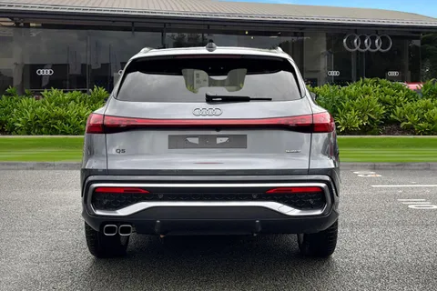 Audi Q5 2.0 TDI S line S Tronic quattro Euro 6 (s/s) 5dr Thumbnail #5
