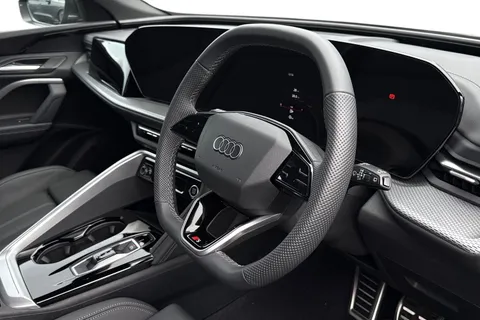 Audi Q5 2.0 TDI S line S Tronic quattro Euro 6 (s/s) 5dr Thumbnail #8