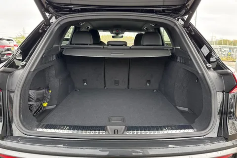  Audi Q5 2.0 TDI S line S Tronic quattro Euro 6 (s/s) 5dr Thumbnail #10