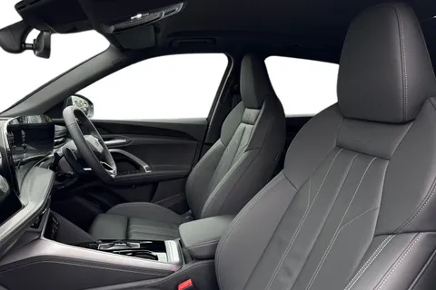 Audi Q5 2.0 TDI S line S Tronic quattro Euro 6 (s/s) 5dr Thumbnail #11