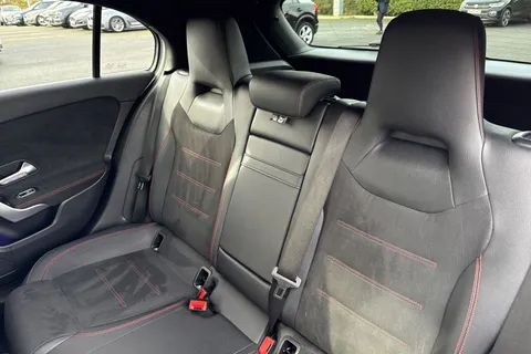 KU21OVB Mercedes-Benz A Class 2.0 A200d AMG Line (Premium 2) 8G-DCT Euro 6 (s/s) 5dr Thumbnail #15