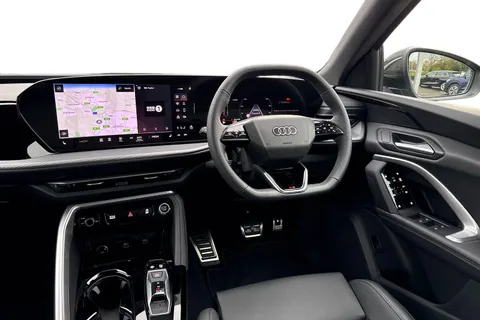  Audi Q5 2.0 TDI S line S Tronic quattro Euro 6 (s/s) 5dr Thumbnail #13