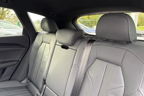  Audi Q5 2.0 TDI S line S Tronic quattro Euro 6 (s/s) 5dr Thumbnail #14