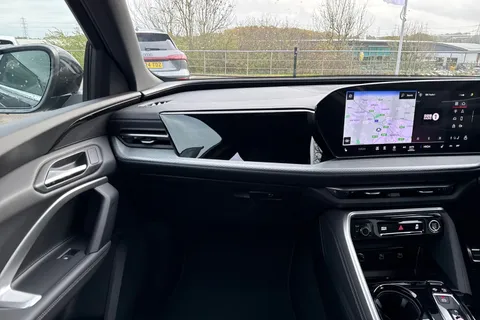  Audi Q5 2.0 TDI S line S Tronic quattro Euro 6 (s/s) 5dr Thumbnail #15