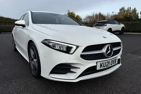KU21OVB Mercedes-Benz A Class 2.0 A200d AMG Line (Premium 2) 8G-DCT Euro 6 (s/s) 5dr Thumbnail #18
