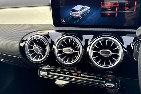 KU21OVB Mercedes-Benz A Class 2.0 A200d AMG Line (Premium 2) 8G-DCT Euro 6 (s/s) 5dr Thumbnail #20