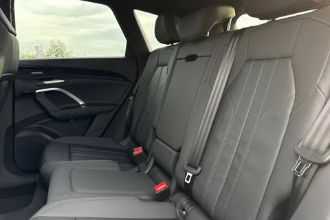 Audi Q5 2.0 TDI S line S Tronic quattro Euro 6 (s/s) 5dr Thumbnail #19