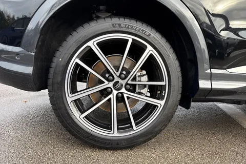  Audi Q5 2.0 TDI S line S Tronic quattro Euro 6 (s/s) 5dr Thumbnail #23