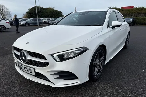 KU21OVB Mercedes-Benz A Class 2.0 A200d AMG Line (Premium 2) 8G-DCT Euro 6 (s/s) 5dr Thumbnail #28