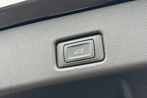  Audi Q5 2.0 TDI S line S Tronic quattro Euro 6 (s/s) 5dr Thumbnail #25