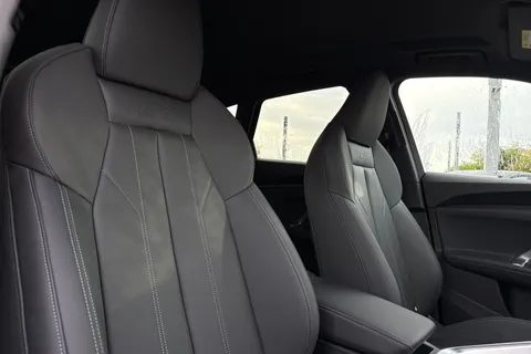 Audi Q5 2.0 TDI S line S Tronic quattro Euro 6 (s/s) 5dr Thumbnail #24