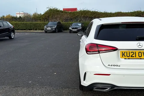 KU21OVB Mercedes-Benz A Class 2.0 A200d AMG Line (Premium 2) 8G-DCT Euro 6 (s/s) 5dr Thumbnail #35