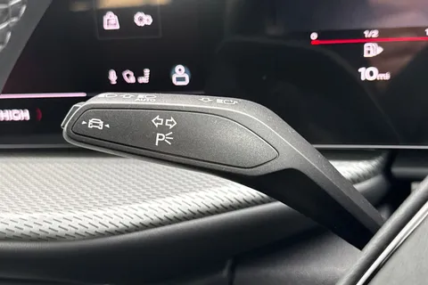  Audi Q5 2.0 TDI S line S Tronic quattro Euro 6 (s/s) 5dr Thumbnail #30