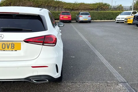 KU21OVB Mercedes-Benz A Class 2.0 A200d AMG Line (Premium 2) 8G-DCT Euro 6 (s/s) 5dr Thumbnail #36