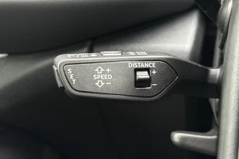  Audi Q5 2.0 TDI S line S Tronic quattro Euro 6 (s/s) 5dr Thumbnail #31